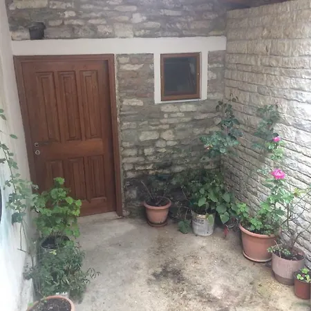 Rruga Vasil Laboviti Apartment *
